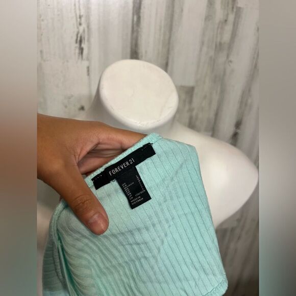 Blue tank top - Picture 2 of 5